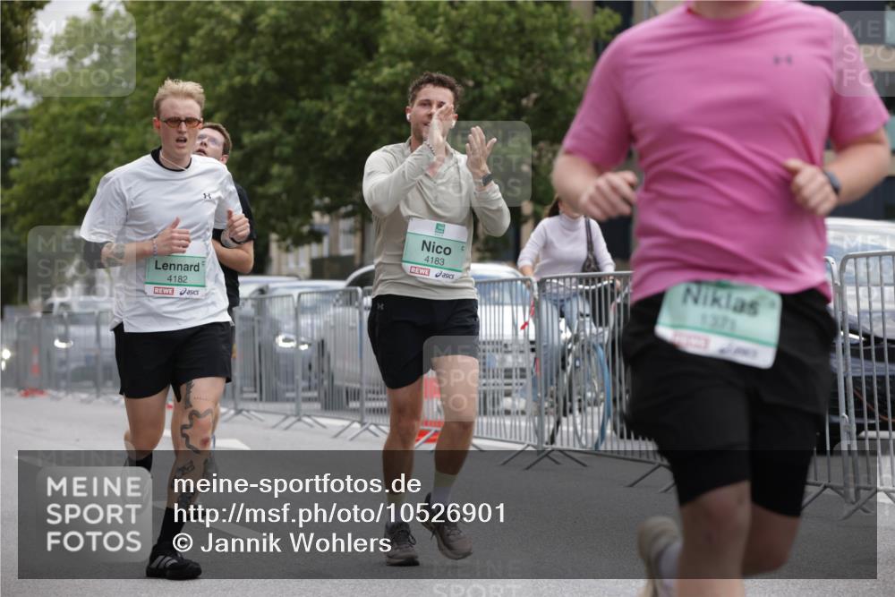 20.09.2026 - PSD Bank Halbmarathon Jannik Wohlers http://msf.ph/oto/10526901 20.09.2026 12:06:17 Laufen 4182, 4183, 1371 meine-sportfotos.de