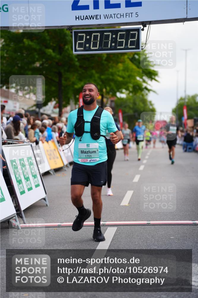 20.09.2026 - PSD Bank Halbmarathon LAZAROV Photography http://msf.ph/oto/10526974 20.09.2026 12:07:52 Ziel 1600, 1705, 1968, 3219, 3378, 4776 meine-sportfotos.de