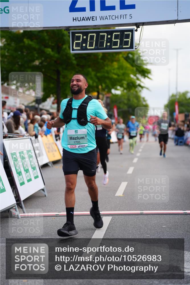 20.09.2026 - PSD Bank Halbmarathon LAZAROV Photography http://msf.ph/oto/10526983 20.09.2026 12:07:52 Ziel 1600, 1705, 1968, 3219, 3378, 4776 meine-sportfotos.de