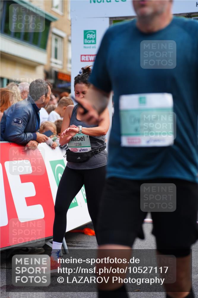 20.09.2026 - PSD Bank Halbmarathon LAZAROV Photography http://msf.ph/oto/10527117 20.09.2026 12:07:59 Ziel 1238, 1600, 1705, 2173, 2499, 3219, 3486, 3487, 4502, 4776 meine-sportfotos.de