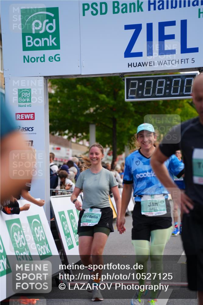 20.09.2026 - PSD Bank Halbmarathon LAZAROV Photography http://msf.ph/oto/10527125 20.09.2026 12:08:00 Ziel 1238, 1600, 1705, 2173, 2499, 3219, 3486, 3487, 4502, 4776 meine-sportfotos.de
