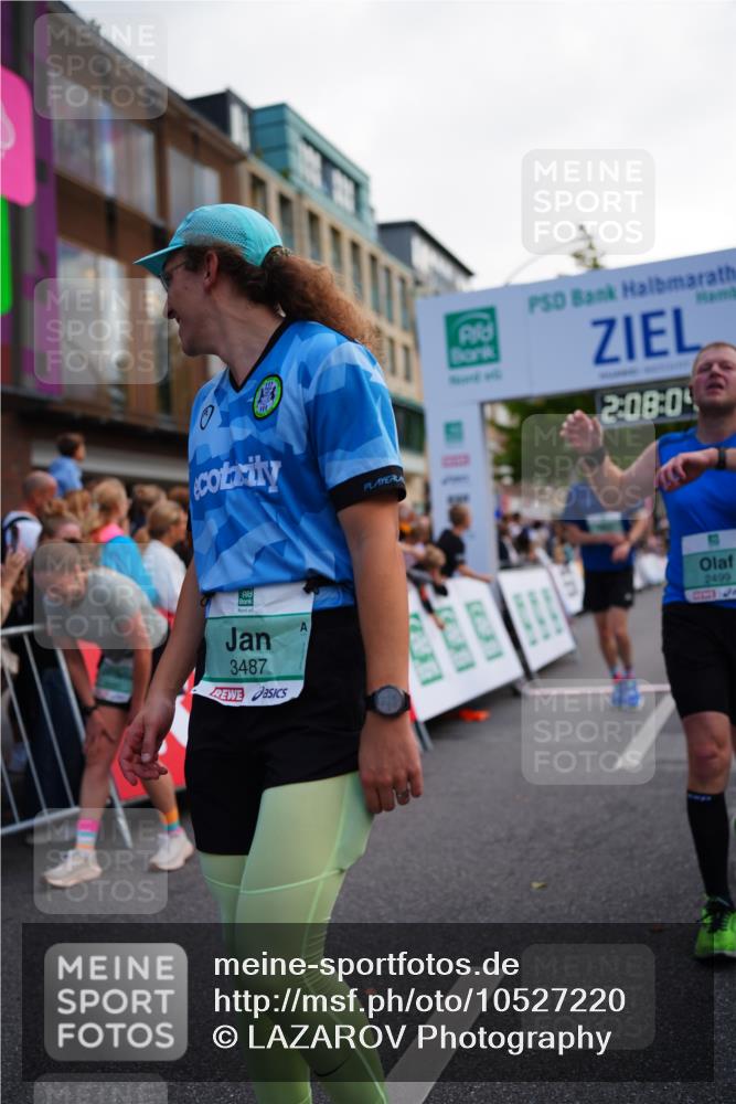 20.09.2026 - PSD Bank Halbmarathon LAZAROV Photography http://msf.ph/oto/10527220 20.09.2026 12:08:04 Ziel 1238, 2173, 2499, 3486, 3487, 4502, 4776 meine-sportfotos.de