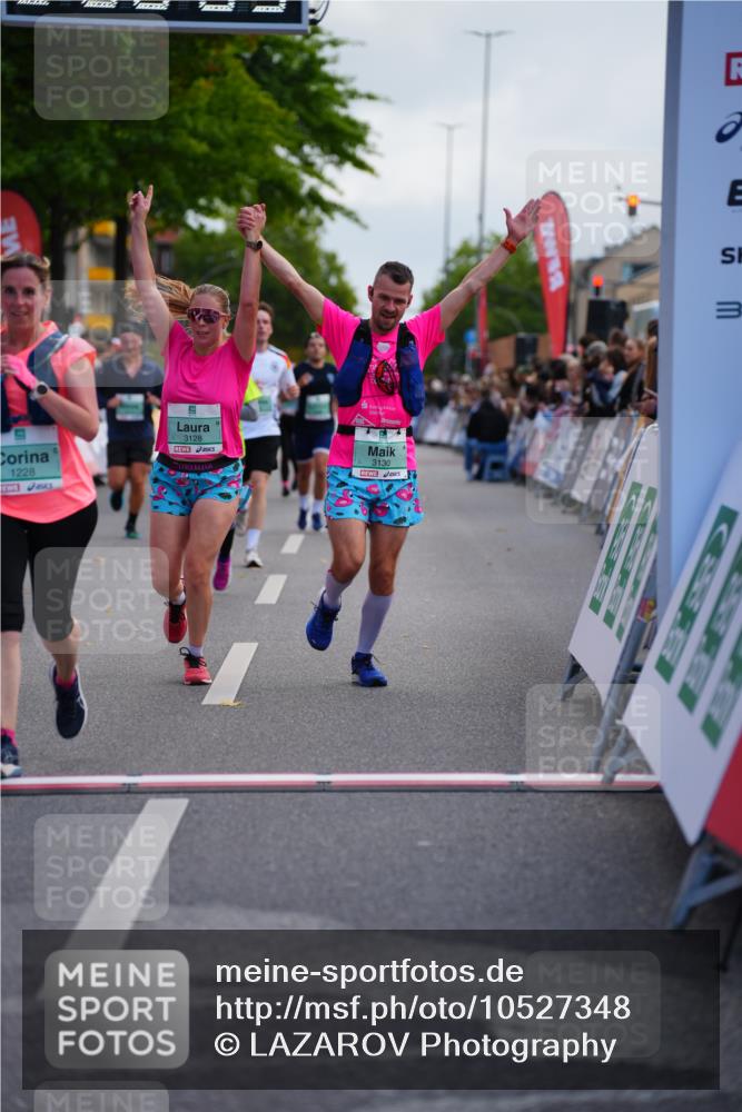 20.09.2026 - PSD Bank Halbmarathon LAZAROV Photography http://msf.ph/oto/10527348 20.09.2026 12:08:09 Ziel 1228, 2499, 2875, 3128, 3130, 3466, 3753, 4502 meine-sportfotos.de
