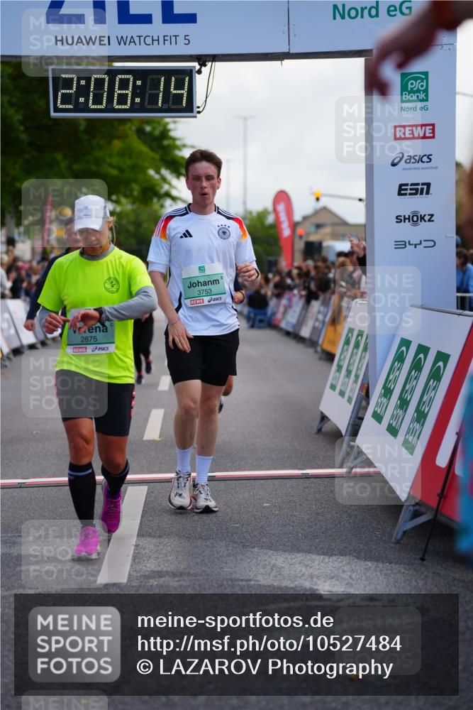 20.09.2026 - PSD Bank Halbmarathon LAZAROV Photography http://msf.ph/oto/10527484 20.09.2026 12:08:13 Ziel 1228, 1886, 2340, 2875, 2905, 2970, 3128, 3130, 3466, 3753 meine-sportfotos.de