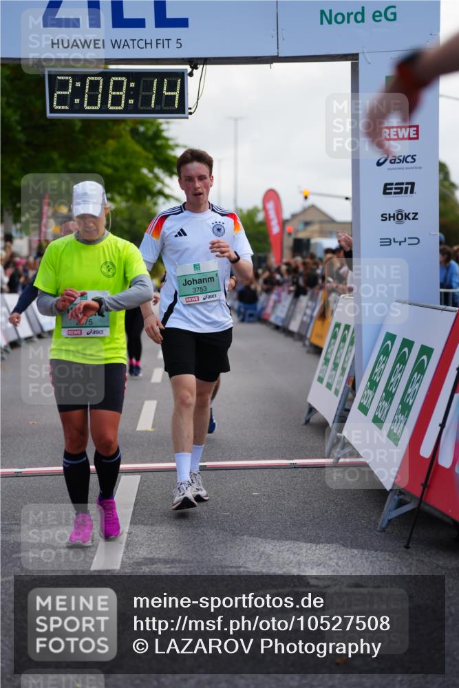 20.09.2026 - PSD Bank Halbmarathon LAZAROV Photography http://msf.ph/oto/10527508 20.09.2026 12:08:13 Ziel 1228, 1886, 2340, 2875, 2905, 2970, 3128, 3130, 3466, 3753 meine-sportfotos.de