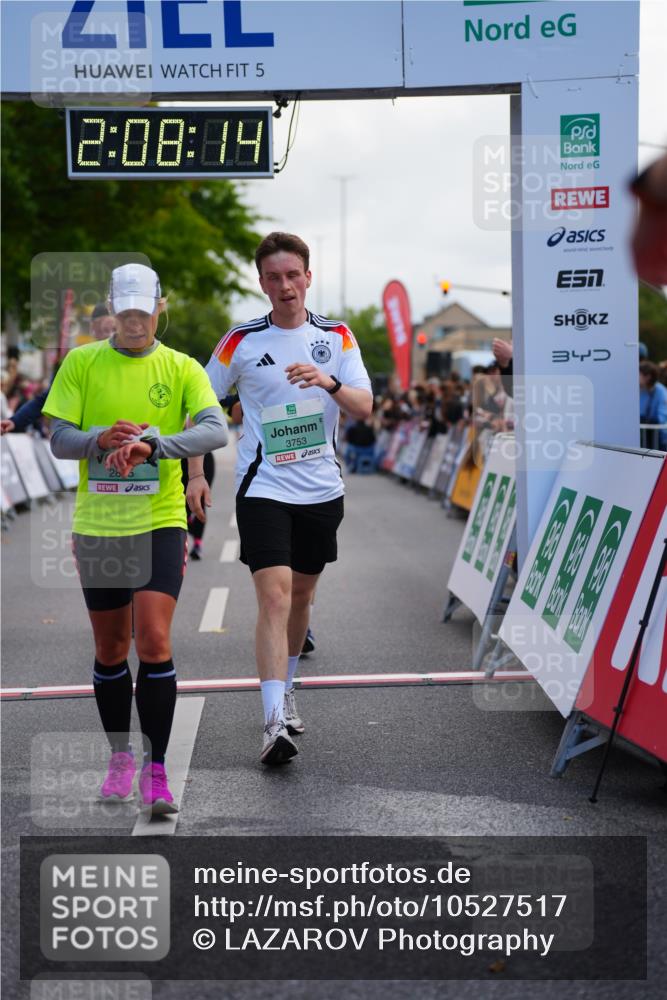 20.09.2026 - PSD Bank Halbmarathon LAZAROV Photography http://msf.ph/oto/10527517 20.09.2026 12:08:14 Ziel 1228, 1886, 2340, 2875, 2905, 2970, 3128, 3130, 3466, 3753 meine-sportfotos.de