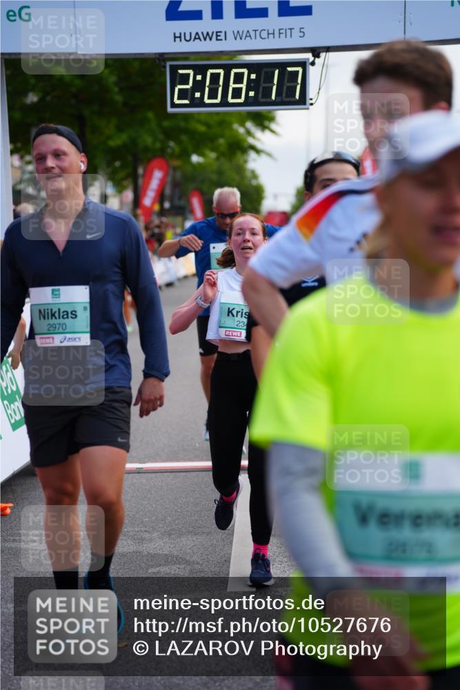 20.09.2026 - PSD Bank Halbmarathon LAZAROV Photography http://msf.ph/oto/10527676 20.09.2026 12:08:17 Ziel 1228, 1886, 2298, 2340, 2875, 2905, 2970, 3128, 3130, 3466, 3753 meine-sportfotos.de