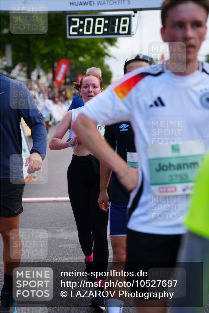 20.09.2026 - PSD Bank Halbmarathon LAZAROV Photography http://msf.ph/oto/10527697 20.09.2026 12:08:18 Ziel 1886, 2298, 2340, 2875, 2905, 2970, 3128, 3130, 3466, 3753 meine-sportfotos.de