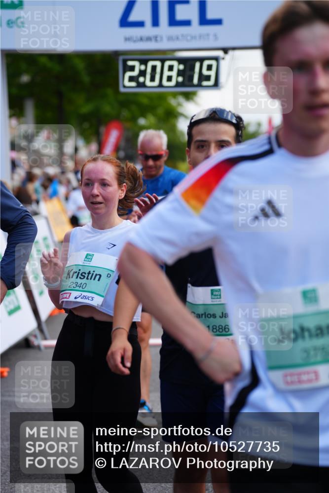 20.09.2026 - PSD Bank Halbmarathon LAZAROV Photography http://msf.ph/oto/10527735 20.09.2026 12:08:18 Ziel 1886, 2298, 2340, 2875, 2905, 2970, 3128, 3130, 3466, 3753 meine-sportfotos.de