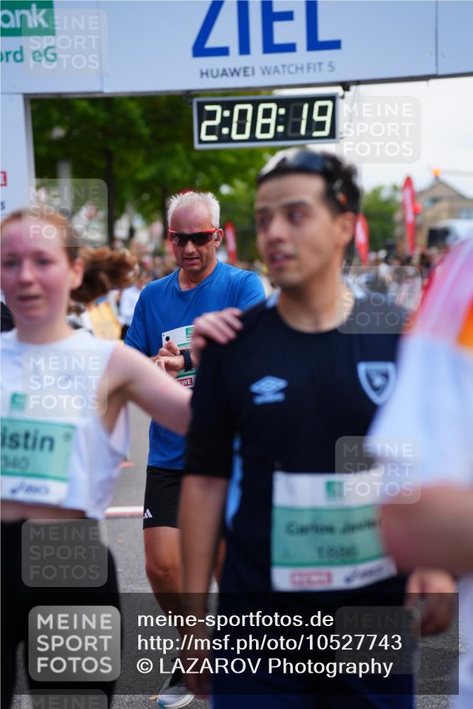 20.09.2026 - PSD Bank Halbmarathon LAZAROV Photography http://msf.ph/oto/10527743 20.09.2026 12:08:19 Ziel 1886, 2298, 2340, 2875, 2905, 2970, 3753 meine-sportfotos.de