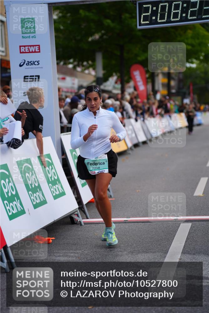 20.09.2026 - PSD Bank Halbmarathon LAZAROV Photography http://msf.ph/oto/10527800 20.09.2026 12:08:22 Ziel 1886, 2298, 2340, 2905, 2970 meine-sportfotos.de