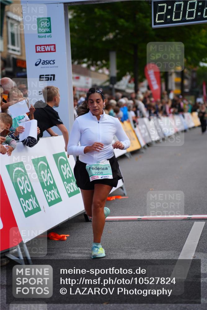 20.09.2026 - PSD Bank Halbmarathon LAZAROV Photography http://msf.ph/oto/10527824 20.09.2026 12:08:22 Ziel 1886, 2298, 2340, 2905, 2970 meine-sportfotos.de