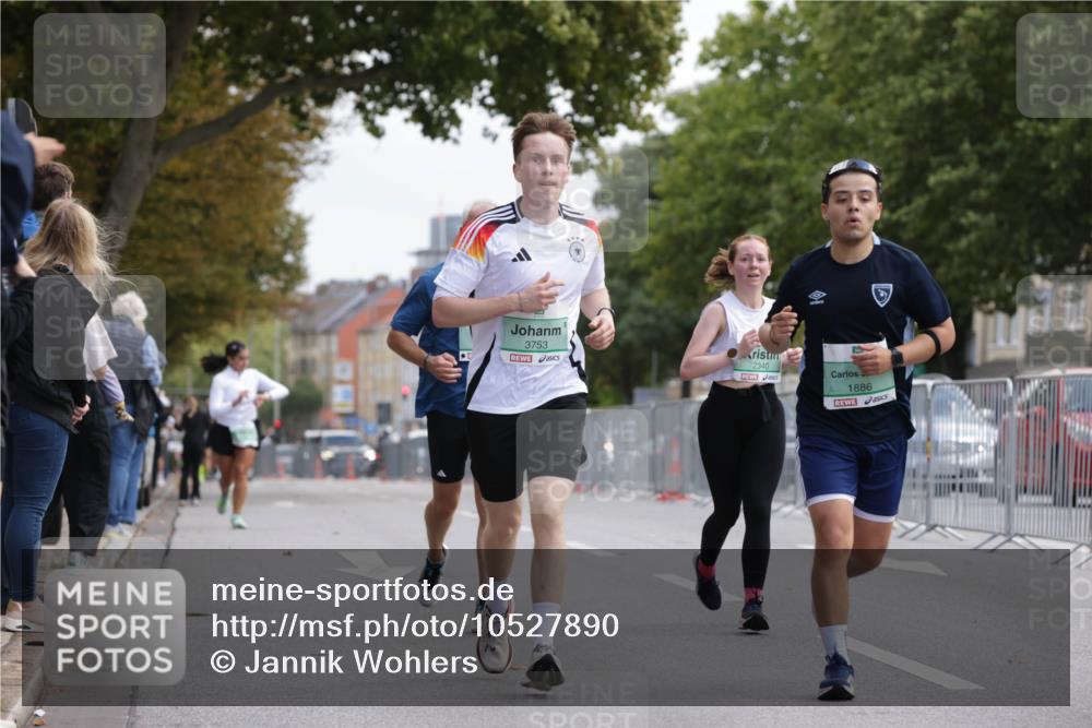 20.09.2026 - PSD Bank Halbmarathon Jannik Wohlers http://msf.ph/oto/10527890 20.09.2026 12:09:53 Laufen 3753, 2340, 1886 meine-sportfotos.de