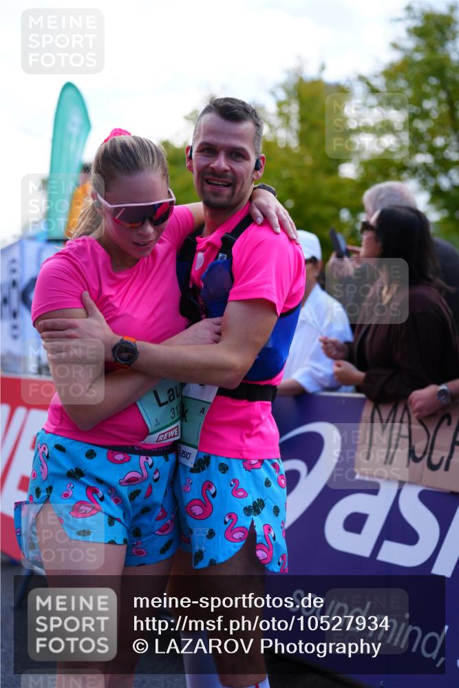 20.09.2026 - PSD Bank Halbmarathon LAZAROV Photography http://msf.ph/oto/10527934 20.09.2026 12:08:29 Ziel 2298 meine-sportfotos.de