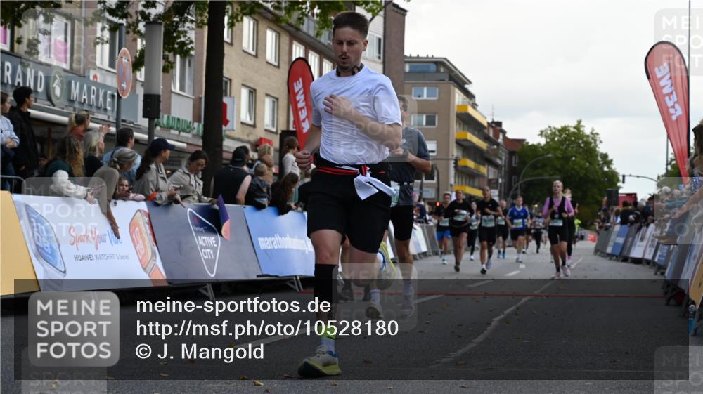 20.09.2026 - PSD Bank Halbmarathon J. Mangold http://msf.ph/oto/10528180 20.09.2026 12:10:41 Ziel 1569, 1756, 2072, 3122, 3344, 3396, 3475, 3680, 3877, 4083, 4186, 4530, 4701 meine-sportfotos.de