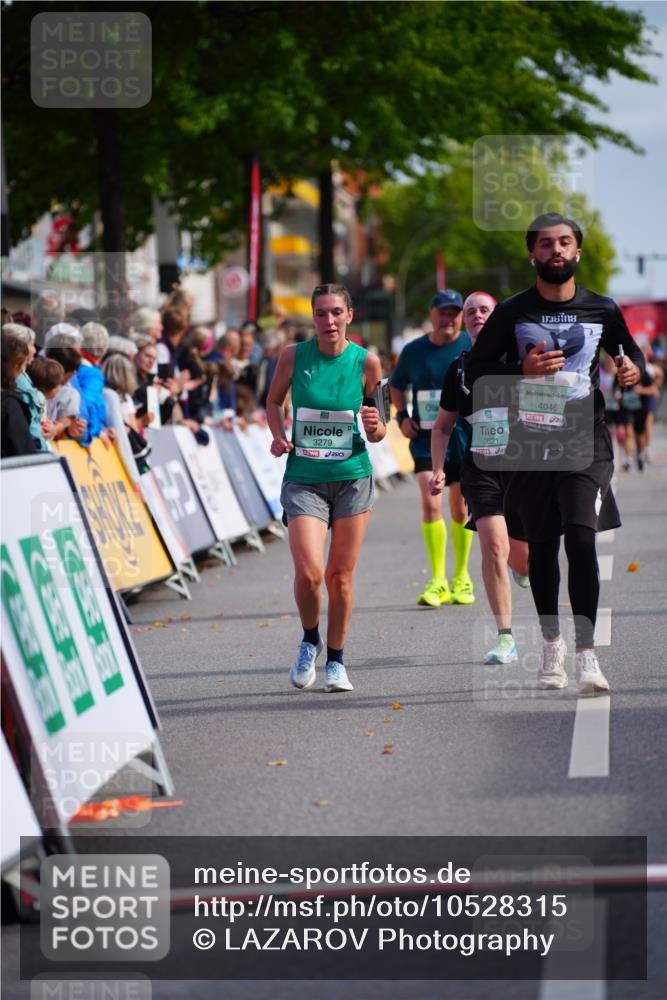 20.09.2026 - PSD Bank Halbmarathon LAZAROV Photography http://msf.ph/oto/10528315 20.09.2026 12:09:00 Ziel 2621, 3279, 3690, 4046, 4511 meine-sportfotos.de