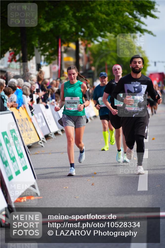 20.09.2026 - PSD Bank Halbmarathon LAZAROV Photography http://msf.ph/oto/10528334 20.09.2026 12:09:00 Ziel 2621, 3279, 3690, 4046, 4511 meine-sportfotos.de