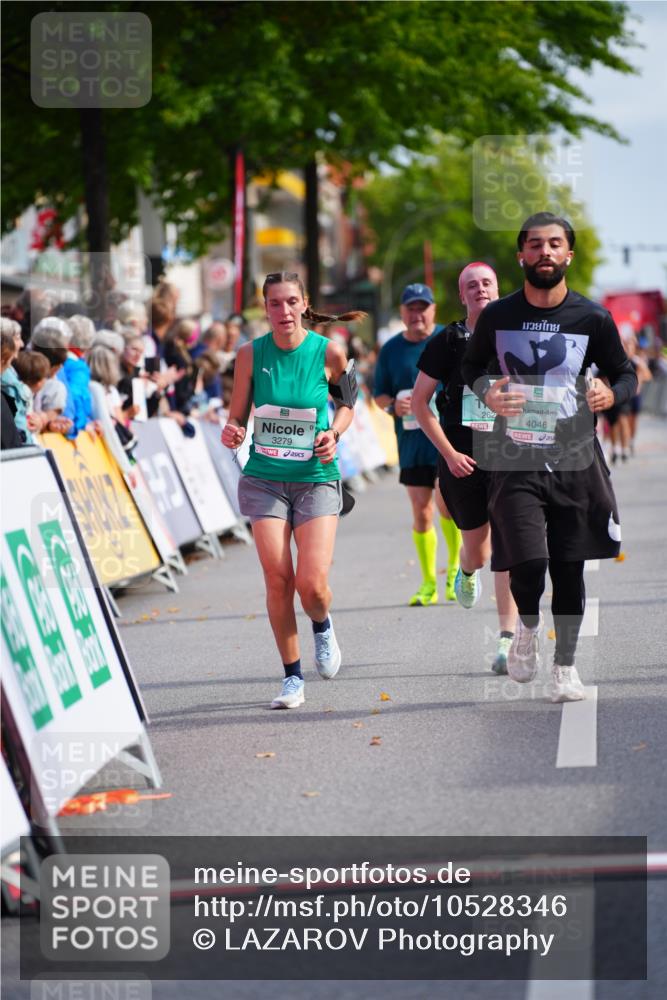 20.09.2026 - PSD Bank Halbmarathon LAZAROV Photography http://msf.ph/oto/10528346 20.09.2026 12:09:00 Ziel 2621, 3279, 3690, 4046, 4511 meine-sportfotos.de