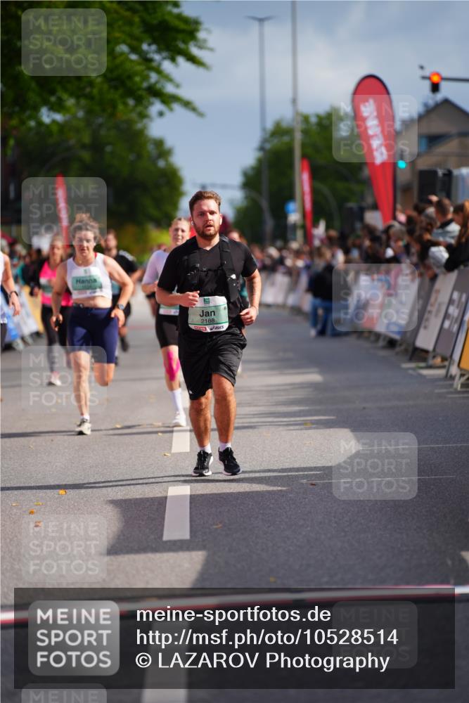 20.09.2026 - PSD Bank Halbmarathon LAZAROV Photography http://msf.ph/oto/10528514 20.09.2026 12:09:09 Ziel 1290, 1534, 2188, 2621, 3250, 3279, 3690, 4046 meine-sportfotos.de