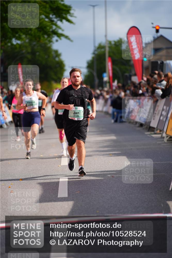 20.09.2026 - PSD Bank Halbmarathon LAZAROV Photography http://msf.ph/oto/10528524 20.09.2026 12:09:09 Ziel 1290, 1534, 2188, 2621, 3250, 3279, 3690, 4046 meine-sportfotos.de