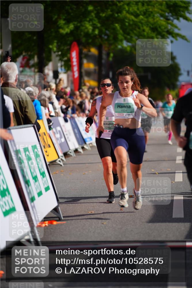 20.09.2026 - PSD Bank Halbmarathon LAZAROV Photography http://msf.ph/oto/10528575 20.09.2026 12:09:11 Ziel 1290, 1534, 2188, 3250, 3690 meine-sportfotos.de