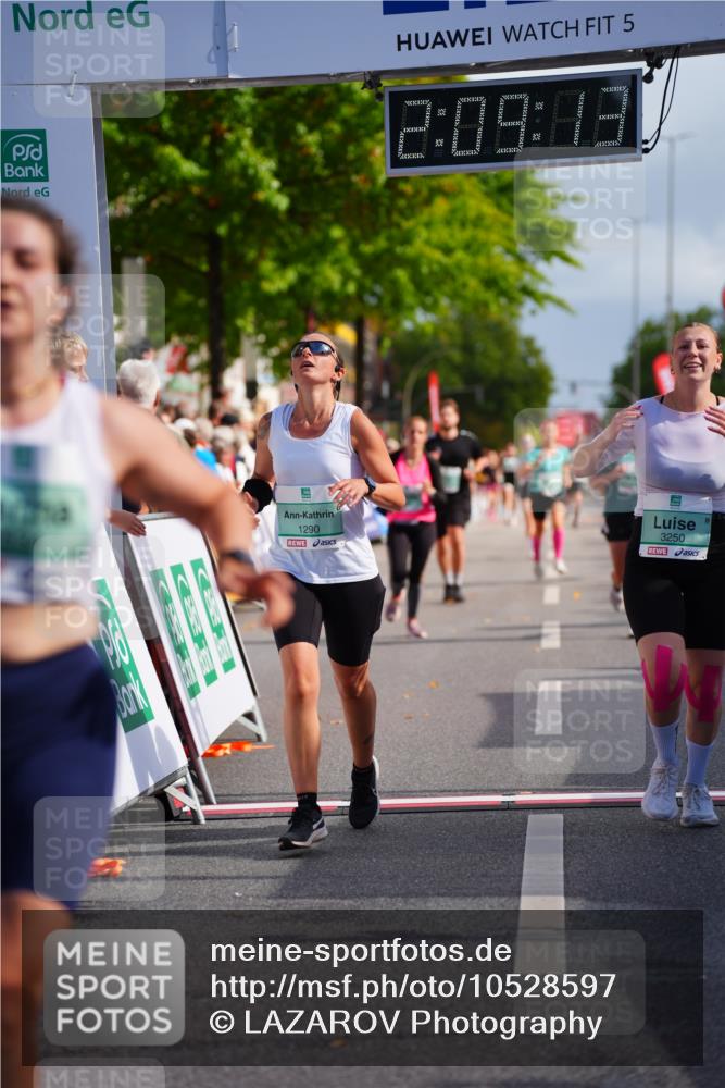 20.09.2026 - PSD Bank Halbmarathon LAZAROV Photography http://msf.ph/oto/10528597 20.09.2026 12:09:13 Ziel 1066, 1290, 1534, 1945, 2188, 3250, 3432 meine-sportfotos.de