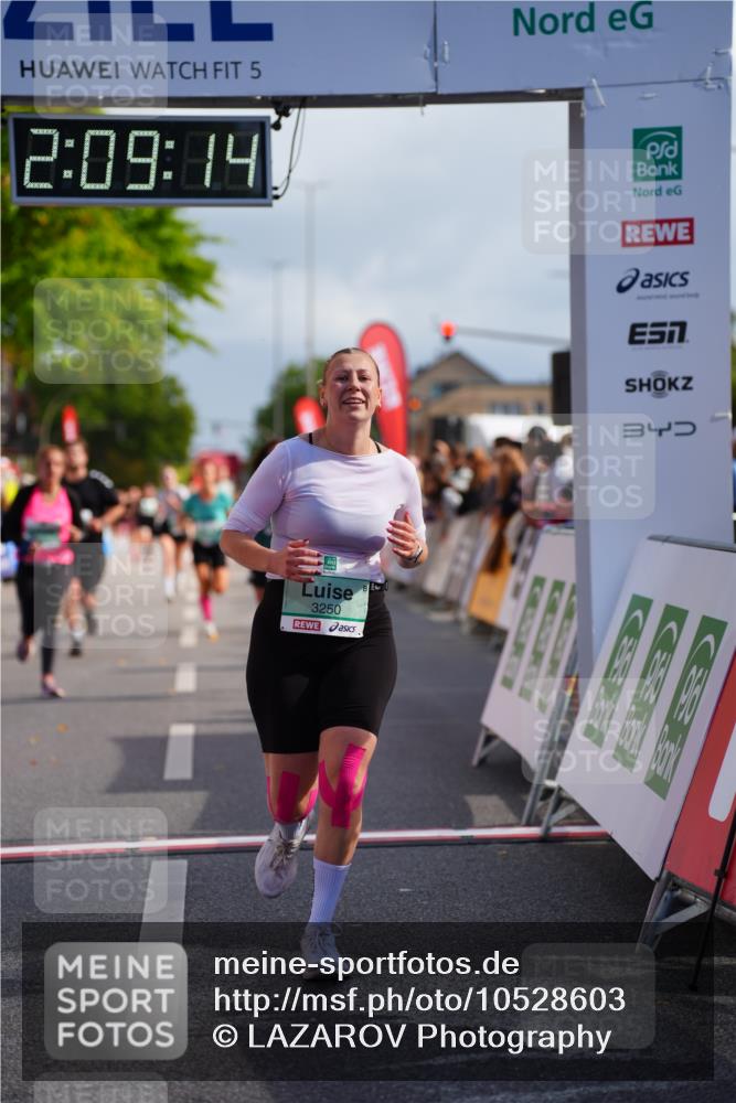 20.09.2026 - PSD Bank Halbmarathon LAZAROV Photography http://msf.ph/oto/10528603 20.09.2026 12:09:13 Ziel 1066, 1290, 1534, 1945, 2188, 3250, 3432 meine-sportfotos.de
