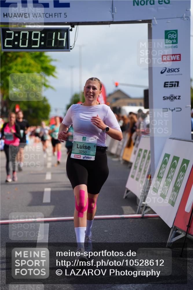20.09.2026 - PSD Bank Halbmarathon LAZAROV Photography http://msf.ph/oto/10528612 20.09.2026 12:09:14 Ziel 1065, 1066, 1290, 1534, 1945, 2188, 3250, 3432, 4240 meine-sportfotos.de