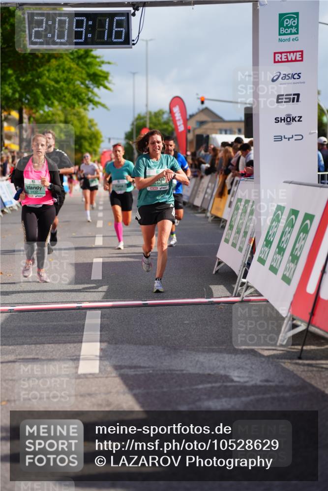 20.09.2026 - PSD Bank Halbmarathon LAZAROV Photography http://msf.ph/oto/10528629 20.09.2026 12:09:16 Ziel 1065, 1066, 1290, 1534, 1945, 2188, 2405, 3250, 3432, 4240 meine-sportfotos.de