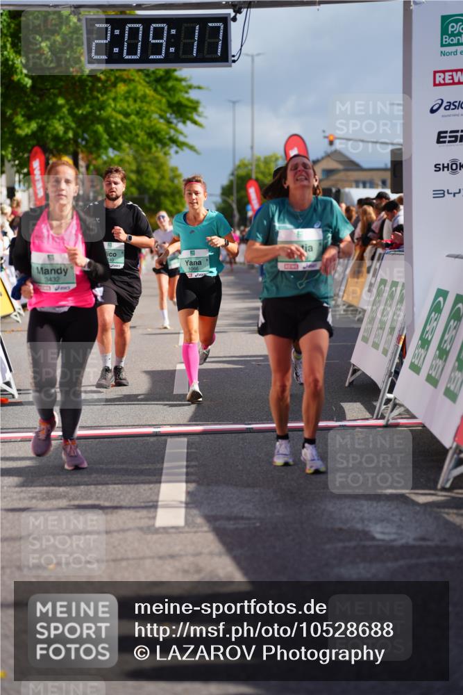 20.09.2026 - PSD Bank Halbmarathon LAZAROV Photography http://msf.ph/oto/10528688 20.09.2026 12:09:17 Ziel 1065, 1066, 1290, 1534, 1945, 2188, 2405, 3250, 3432, 4240 meine-sportfotos.de