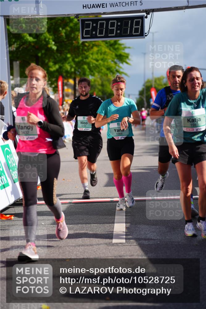 20.09.2026 - PSD Bank Halbmarathon LAZAROV Photography http://msf.ph/oto/10528725 20.09.2026 12:09:18 Ziel 1065, 1066, 1290, 1534, 1945, 2188, 2405, 3250, 3432, 4240 meine-sportfotos.de