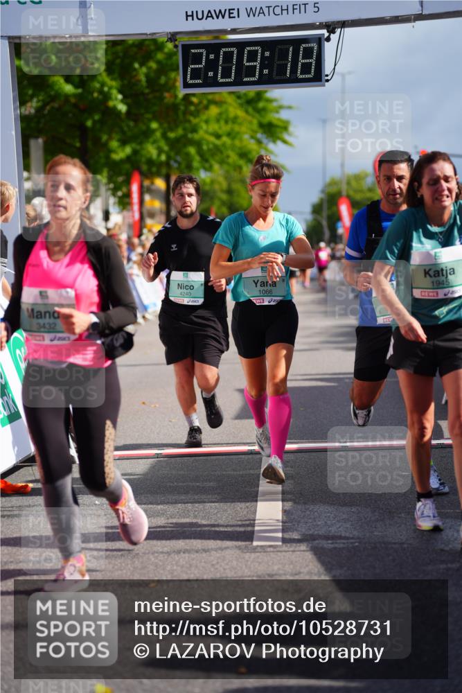 20.09.2026 - PSD Bank Halbmarathon LAZAROV Photography http://msf.ph/oto/10528731 20.09.2026 12:09:18 Ziel 1065, 1066, 1290, 1534, 1945, 2188, 2405, 3250, 3432, 4240 meine-sportfotos.de