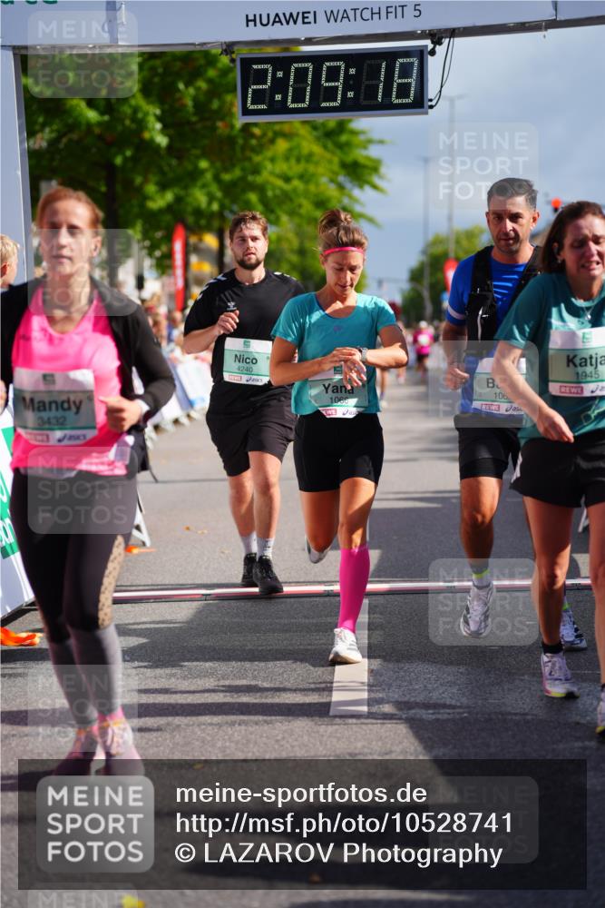 20.09.2026 - PSD Bank Halbmarathon LAZAROV Photography http://msf.ph/oto/10528741 20.09.2026 12:09:18 Ziel 1065, 1066, 1290, 1534, 1945, 2188, 2405, 3250, 3432, 4240 meine-sportfotos.de