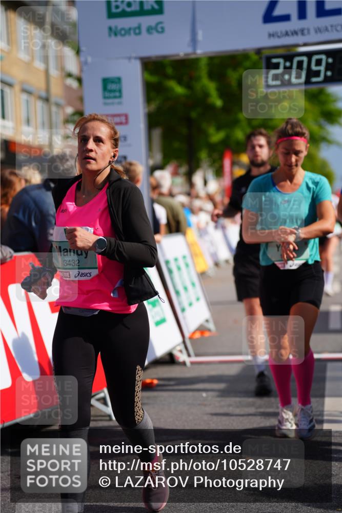 20.09.2026 - PSD Bank Halbmarathon LAZAROV Photography http://msf.ph/oto/10528747 20.09.2026 12:09:18 Ziel 1065, 1066, 1290, 1534, 1945, 2188, 2405, 3250, 3432, 4240 meine-sportfotos.de