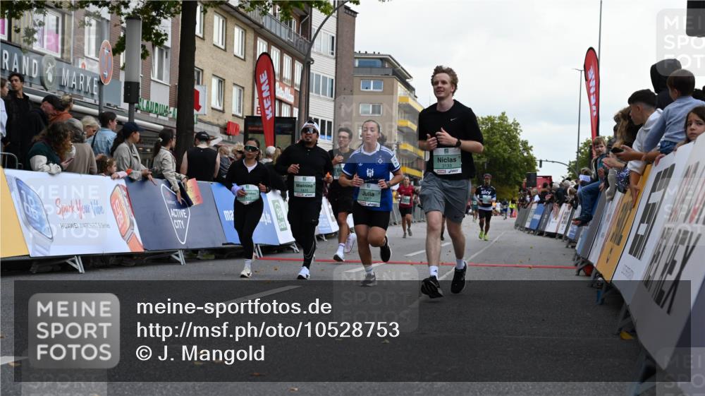 20.09.2026 - PSD Bank Halbmarathon J. Mangold http://msf.ph/oto/10528753 20.09.2026 12:12:01 Ziel 1419, 1420, 1967, 3019, 3098, 3133, 3224, 4050, 4798 meine-sportfotos.de