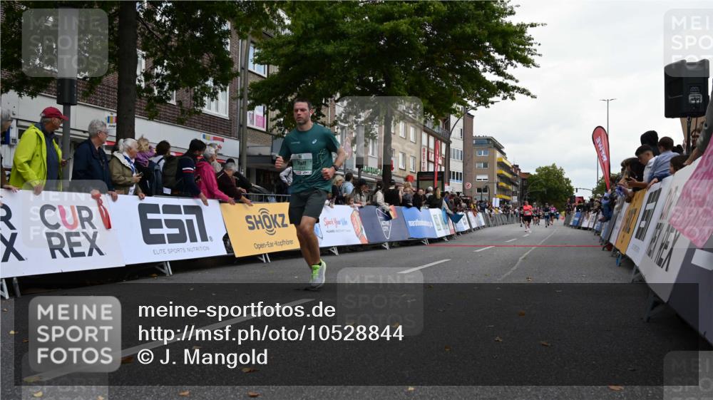 20.09.2026 - PSD Bank Halbmarathon J. Mangold http://msf.ph/oto/10528844 20.09.2026 12:12:21 Ziel 2129, 3711 meine-sportfotos.de