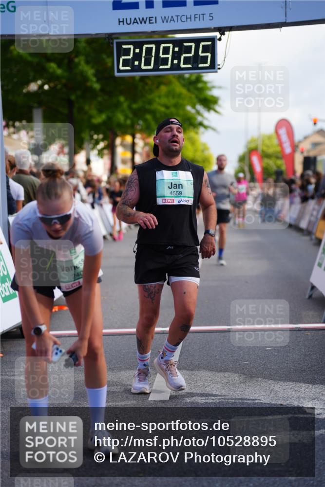 20.09.2026 - PSD Bank Halbmarathon LAZAROV Photography http://msf.ph/oto/10528895 20.09.2026 12:09:24 Ziel 1065, 1066, 1945, 2405, 3432, 3658, 4064, 4240, 4559 meine-sportfotos.de