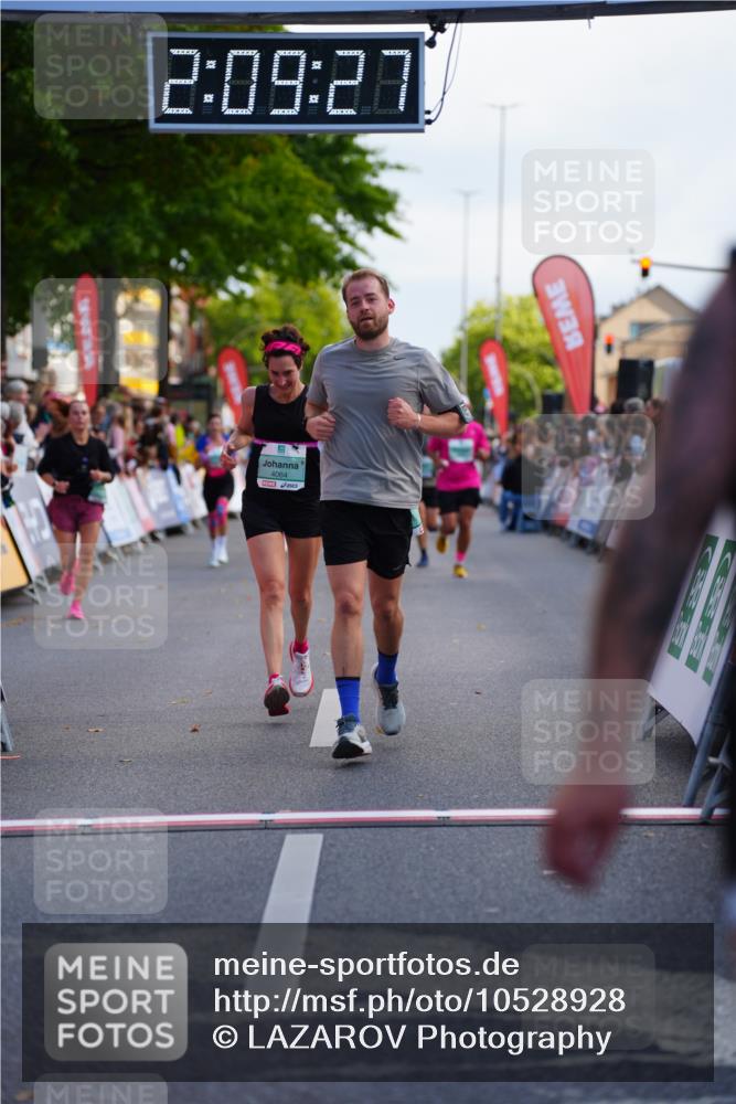 20.09.2026 - PSD Bank Halbmarathon LAZAROV Photography http://msf.ph/oto/10528928 20.09.2026 12:09:27 Ziel 1176, 2405, 3658, 3813, 4064, 4559 meine-sportfotos.de