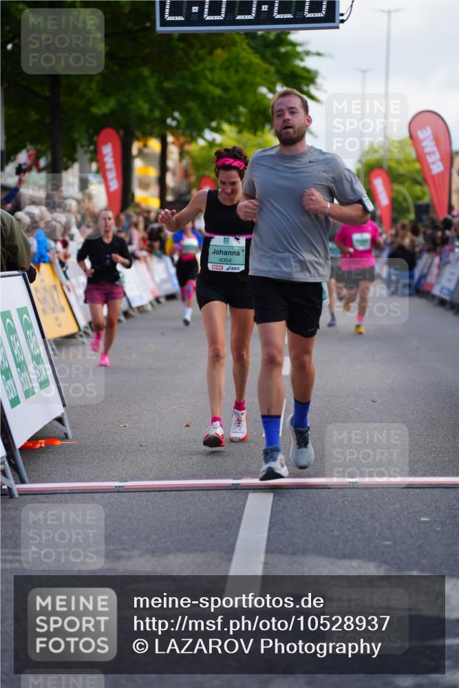 20.09.2026 - PSD Bank Halbmarathon LAZAROV Photography http://msf.ph/oto/10528937 20.09.2026 12:09:27 Ziel 1176, 2405, 3658, 3813, 4064, 4559 meine-sportfotos.de