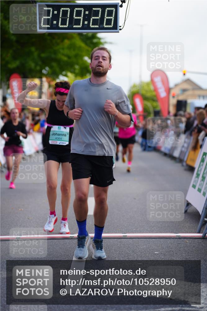 20.09.2026 - PSD Bank Halbmarathon LAZAROV Photography http://msf.ph/oto/10528950 20.09.2026 12:09:28 Ziel 1176, 2405, 3658, 3813, 4064, 4233, 4234, 4559 meine-sportfotos.de