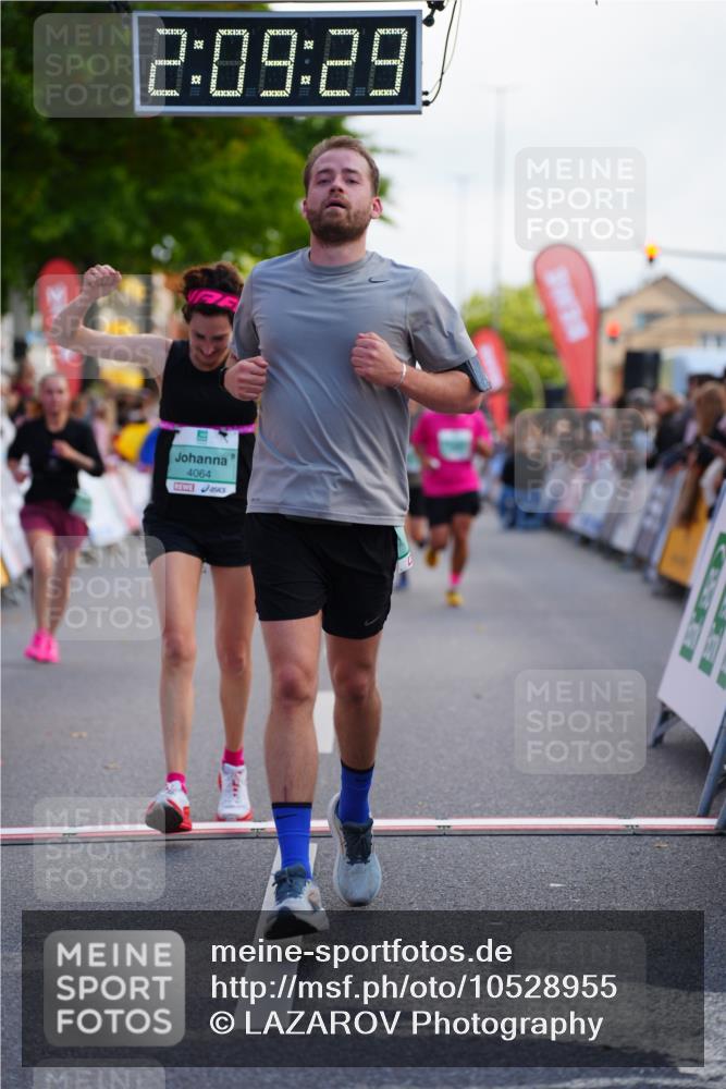 20.09.2026 - PSD Bank Halbmarathon LAZAROV Photography http://msf.ph/oto/10528955 20.09.2026 12:09:28 Ziel 1176, 2405, 3658, 3813, 4064, 4233, 4234, 4559 meine-sportfotos.de