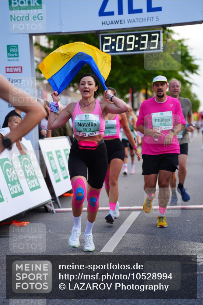 20.09.2026 - PSD Bank Halbmarathon LAZAROV Photography http://msf.ph/oto/10528994 20.09.2026 12:09:32 Ziel 1031, 1176, 2526, 3137, 3339, 3658, 3813, 4064, 4233, 4234, 4563 meine-sportfotos.de