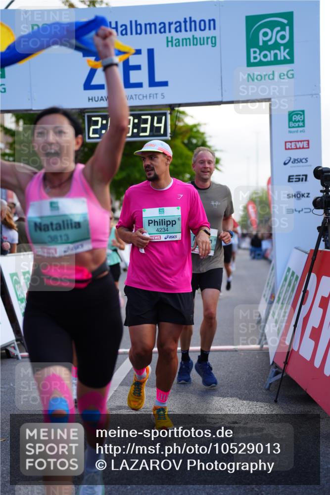 20.09.2026 - PSD Bank Halbmarathon LAZAROV Photography http://msf.ph/oto/10529013 20.09.2026 12:09:33 Ziel 1031, 1176, 2526, 3137, 3339, 3658, 3813, 4064, 4233, 4234, 4563 meine-sportfotos.de