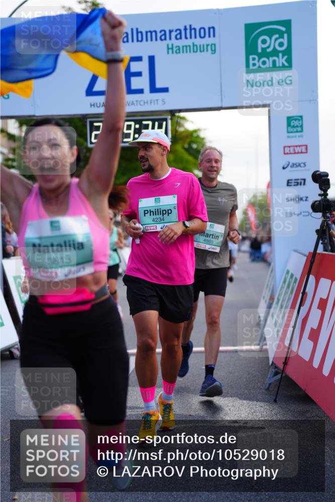 20.09.2026 - PSD Bank Halbmarathon LAZAROV Photography http://msf.ph/oto/10529018 20.09.2026 12:09:33 Ziel 1031, 1176, 2526, 3137, 3339, 3658, 3813, 4064, 4233, 4234, 4563 meine-sportfotos.de