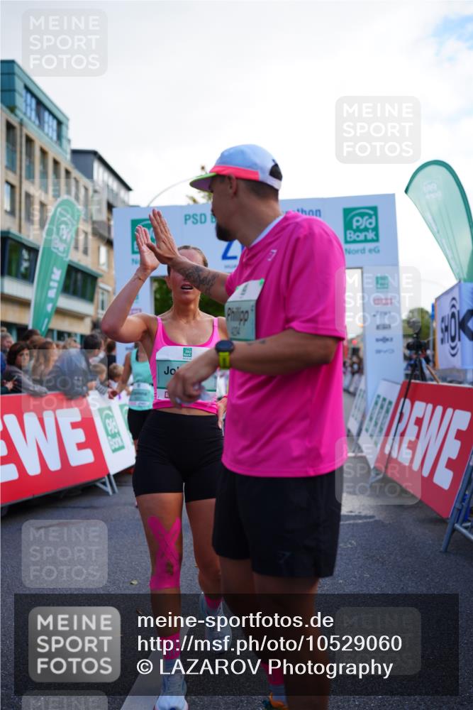 20.09.2026 - PSD Bank Halbmarathon LAZAROV Photography http://msf.ph/oto/10529060 20.09.2026 12:09:36 Ziel 1031, 1167, 1176, 2198, 2526, 3137, 3339, 3658, 3813, 3816, 4030, 4064, 4233, 4234, 4563 meine-sportfotos.de