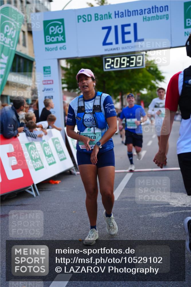 20.09.2026 - PSD Bank Halbmarathon LAZAROV Photography http://msf.ph/oto/10529102 20.09.2026 12:09:38 Ziel 1031, 1167, 1176, 2025, 2198, 2526, 3137, 3339, 3813, 3816, 4030, 4233, 4234, 4563 meine-sportfotos.de