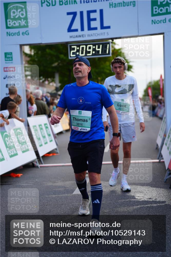 20.09.2026 - PSD Bank Halbmarathon LAZAROV Photography http://msf.ph/oto/10529143 20.09.2026 12:09:40 Ziel 1031, 1167, 2025, 2198, 2526, 3137, 3339, 3816, 4030, 4233, 4234, 4563 meine-sportfotos.de