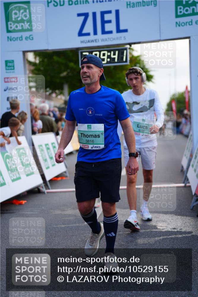 20.09.2026 - PSD Bank Halbmarathon LAZAROV Photography http://msf.ph/oto/10529155 20.09.2026 12:09:41 Ziel 1031, 1167, 2025, 2198, 2526, 3137, 3339, 3816, 4030, 4563 meine-sportfotos.de