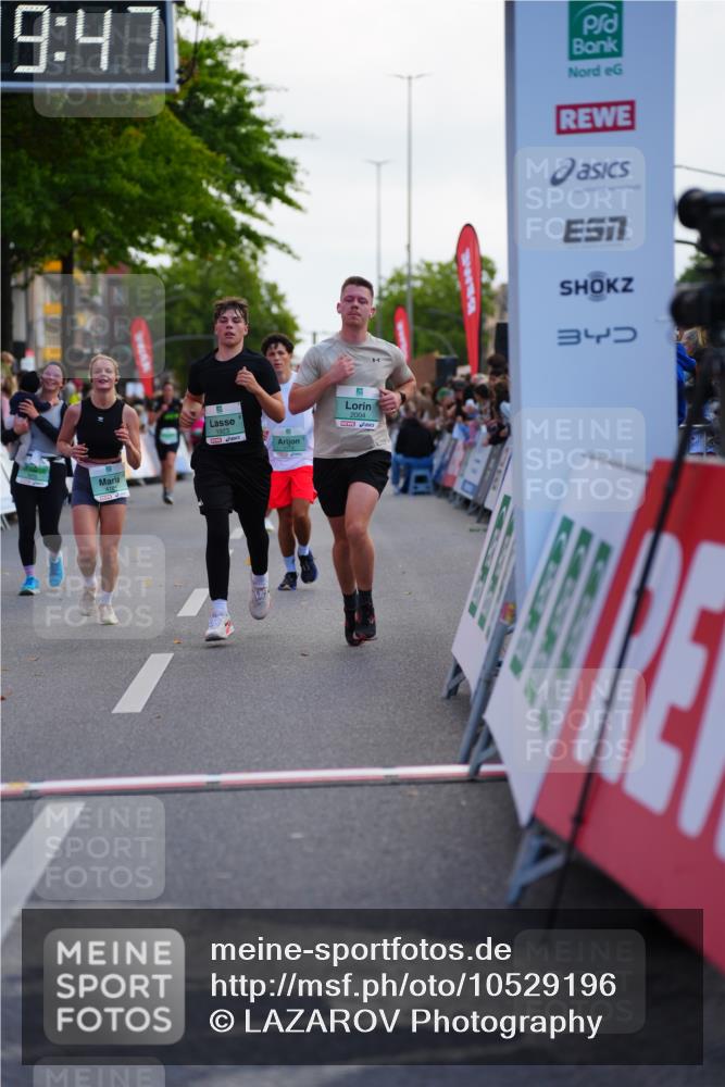 20.09.2026 - PSD Bank Halbmarathon LAZAROV Photography http://msf.ph/oto/10529196 20.09.2026 12:09:46 Ziel 1167, 1772, 1923, 2004, 2025, 2198, 3816, 4030, 4185 meine-sportfotos.de