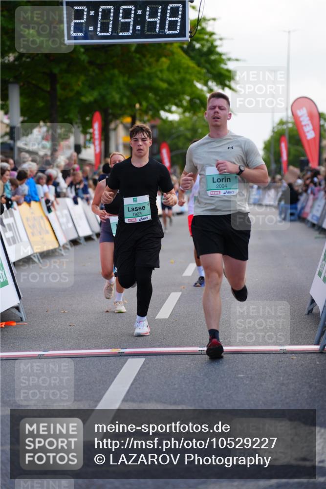 20.09.2026 - PSD Bank Halbmarathon LAZAROV Photography http://msf.ph/oto/10529227 20.09.2026 12:09:47 Ziel 1772, 1923, 2004, 2025, 2198, 3816, 4030, 4185, 4196 meine-sportfotos.de